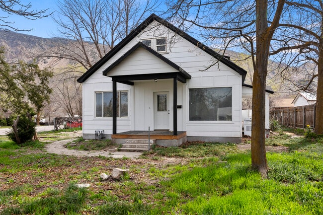 Building Photo - 678 N 100 E