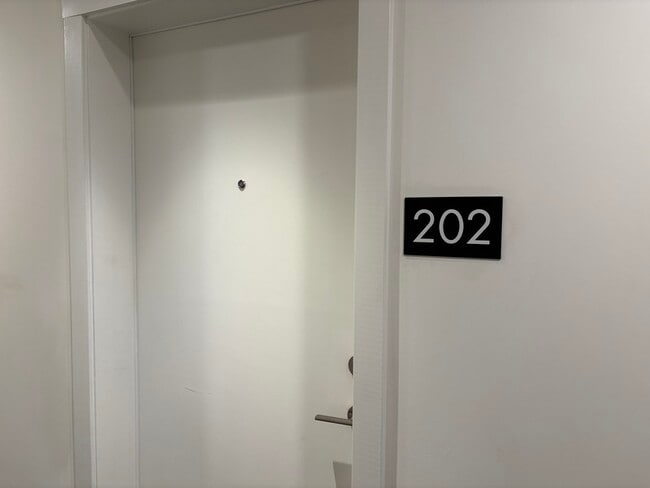 Photo - 1036 Coronation Ave Unit 202