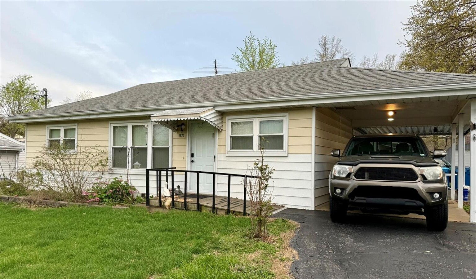Photo - 1623 Kirkham Dr House