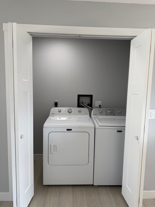 Photo - 1413 Charles St Unit C