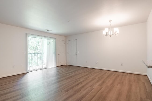 Photo - Shenandoah Commons