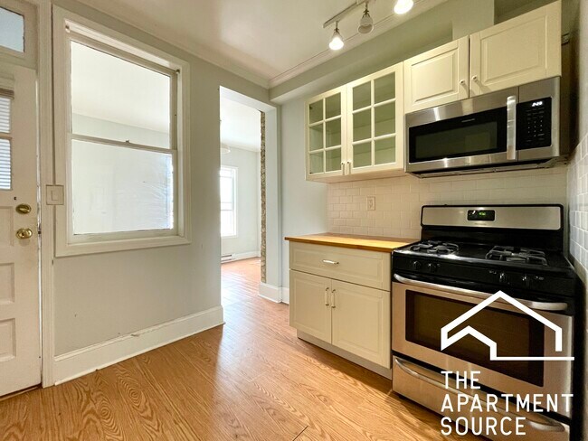 Photo - 3540 N Lowell Ave Unidad 2N