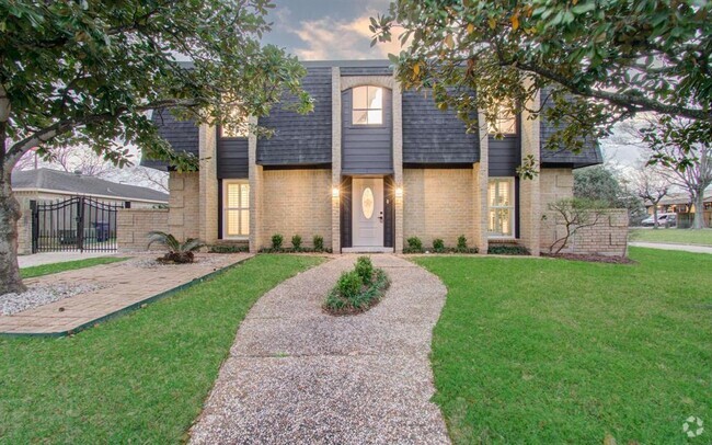 Building Photo - 2202 Briarview Dr Rental