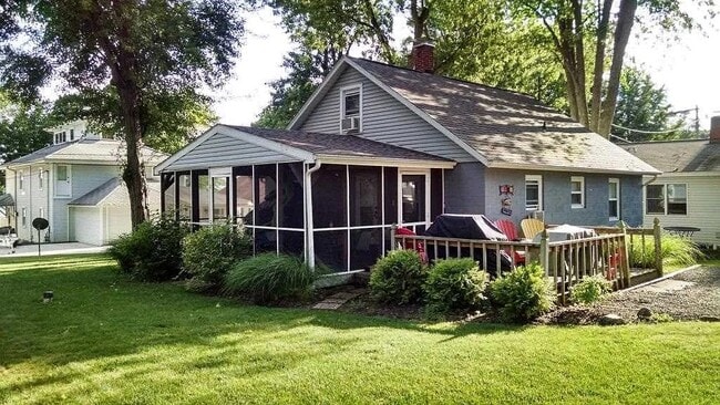 Building Photo - 8416 E Wade Ln