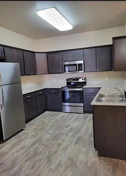 Photo - 6705 Pontiac Ave Unidad 1-2