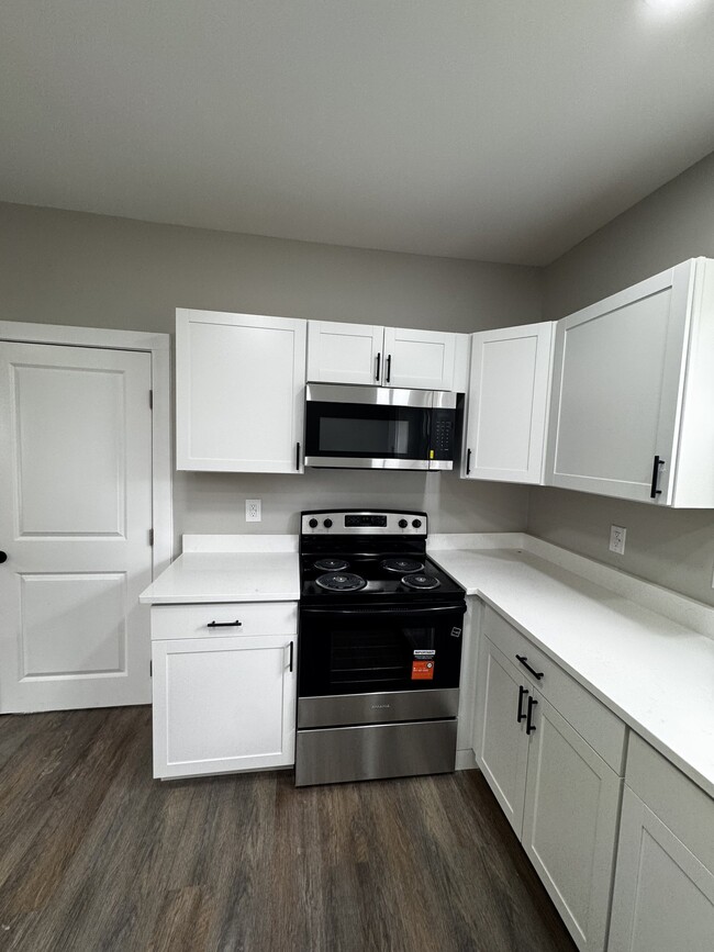 Photo - 409 N Elm St