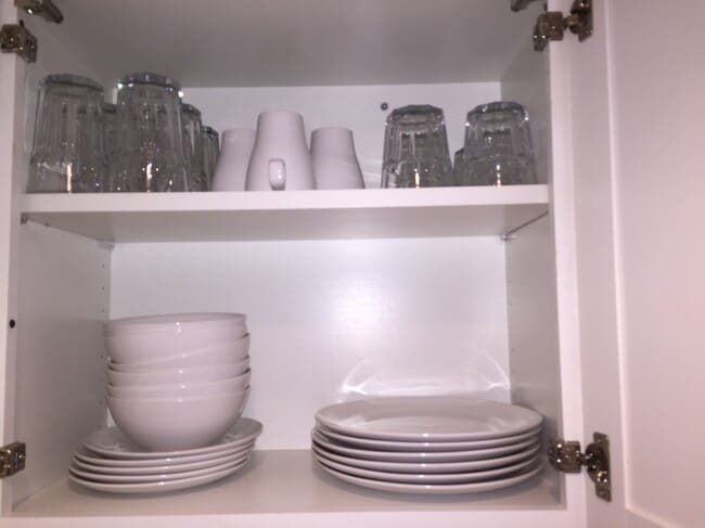 your dishes and glassware in this fully furnished kitchen - 43 Girard St. NE Apartamentos Unidad English Basement