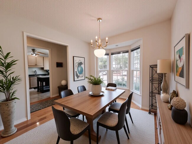 18 Duke of Gloucester Cir