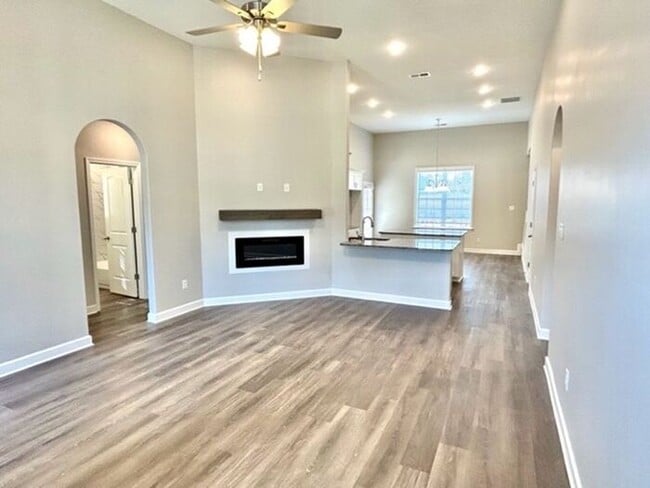 Photo - Now Leasing a 5-Bedroom 3 Bath Home in Hor...