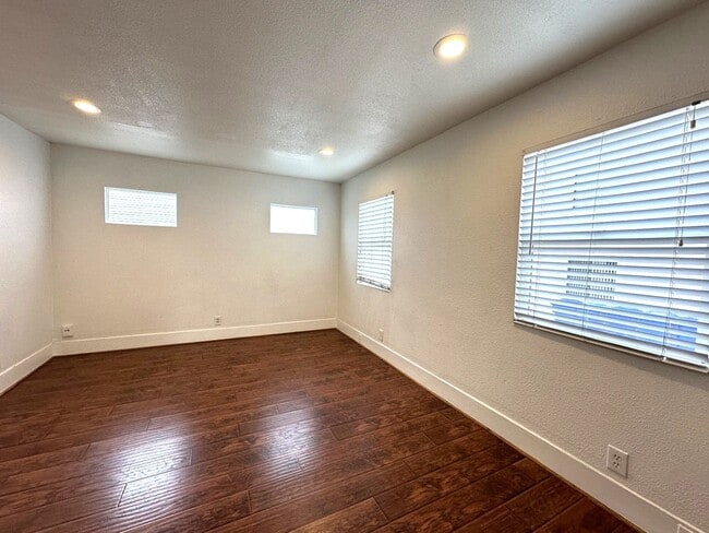 Photo - 3807 Seventh Avenue Unit 3807