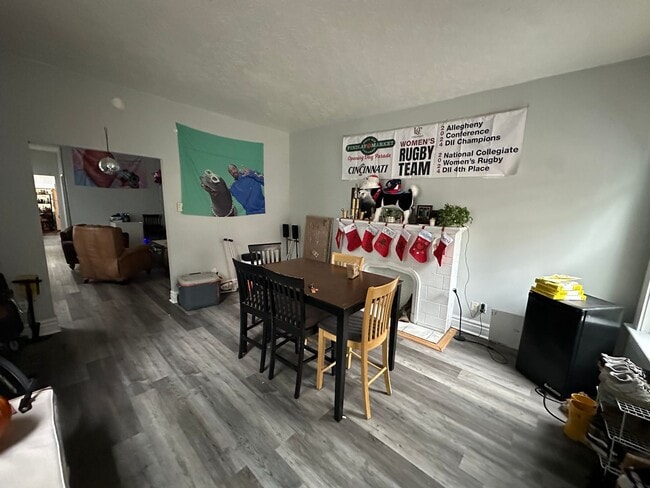 Photo - 5 Bedroom House Available Next to UC Campus