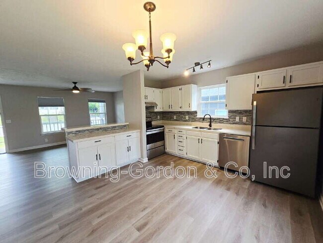 Photo - 1727 14th Ave N
