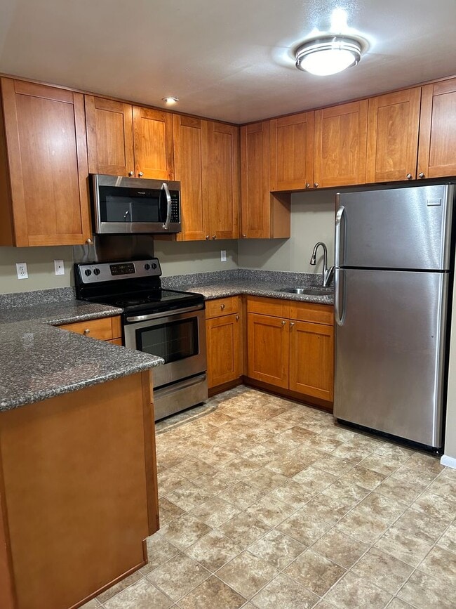 Photo - Bright Open Floor Plan One Bedroom Apartment Unit 25