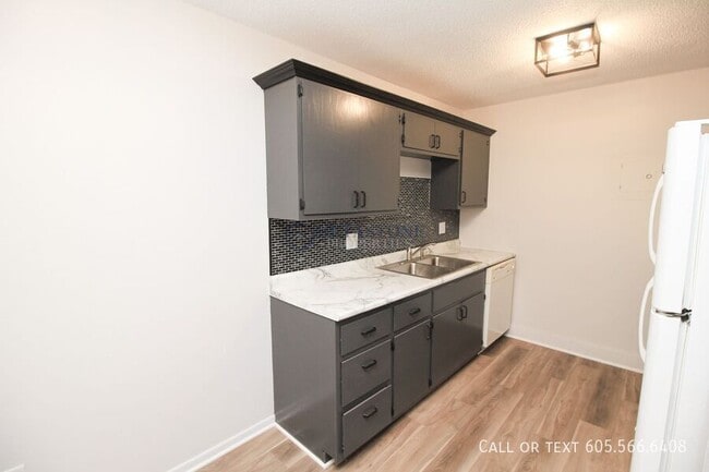 Photo - 308 S Lewis Ave Unit 1