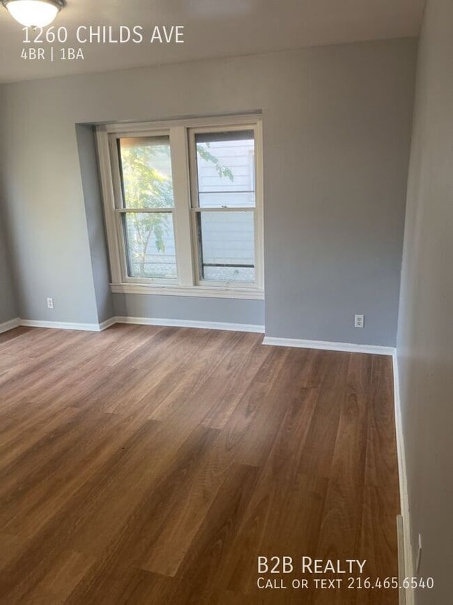 Photo - 1260 Childs Ave