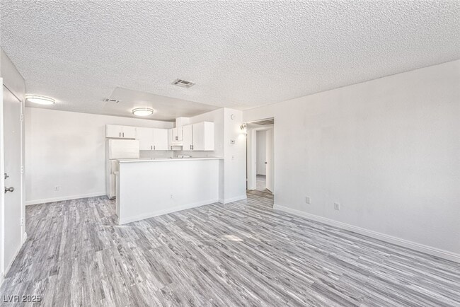 Photo - 2684 Bryandouglas Dr Unidad B