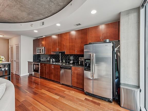 Photo - 400 W Peachtree St NW Unit 77