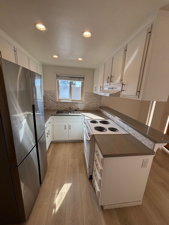 Building Photo - Carlsbad Village Condo Unit 2790 Madison,  D