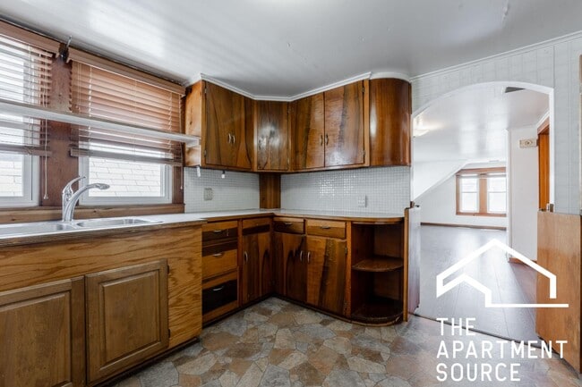 Photo - 1334 W Barry Ave Unit 3
