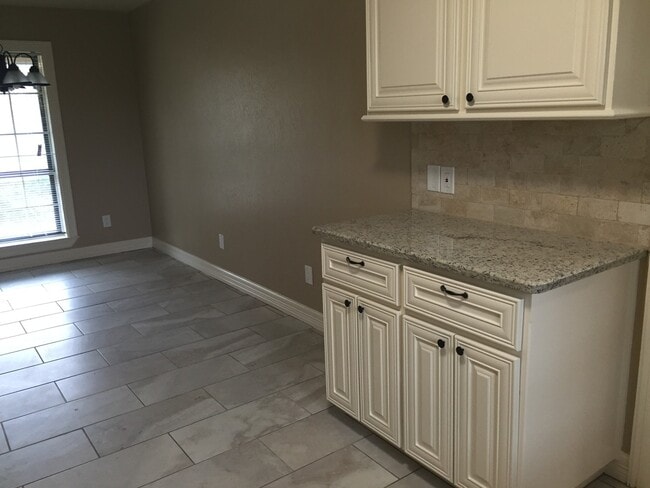 Photo - 3/2/2 on 3 ac SHISD REDUCED