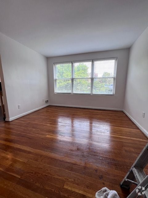 Building Photo - 626 Independence Ave SE Rental