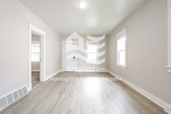 Photo - 1806 S Taylor St