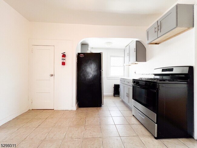 Photo - 33 Oraton St