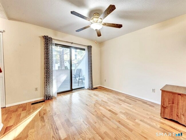 Photo - 122 Cottonwood Rd Unit 122