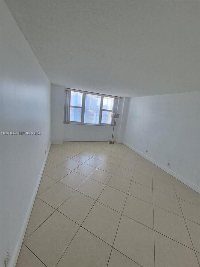 Photo - 3180 S Ocean Dr Unit 621