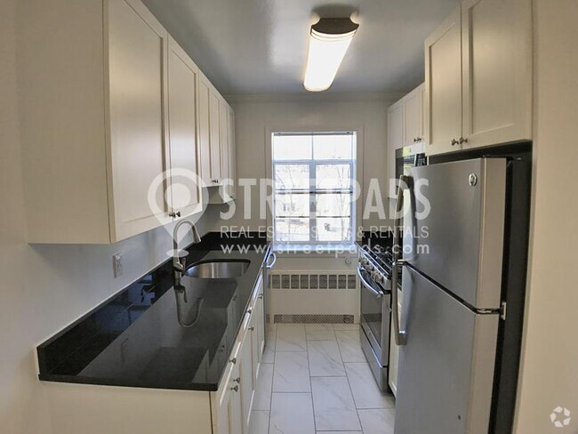 Building Photo - 1 bedroom in Brookline MA 02446 Rental
