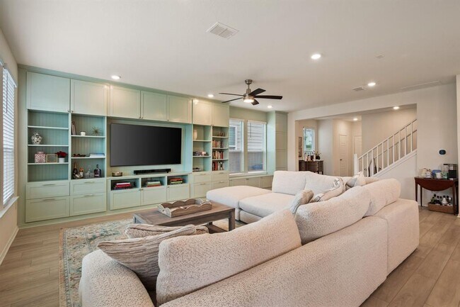 7805 House Finch Dr