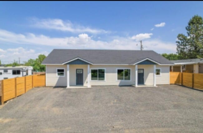 Building Photo - 722 S Adams Ave Rental