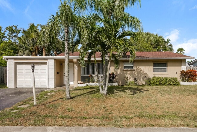 Building Photo - 831 NW 43rd Ave Rental