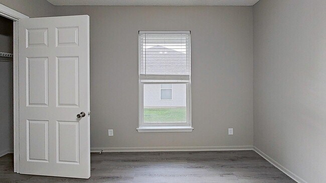 Photo - Oak Grove 2 Bedroom 1 1/2 Bath Duplex