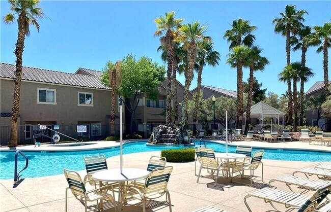 Photo - BEAUTIFUL SPACIOUS TOP FLOOR 2 BEDROOM & 2 FULL BATHROOM CONDO IN THE SOUTHWEST