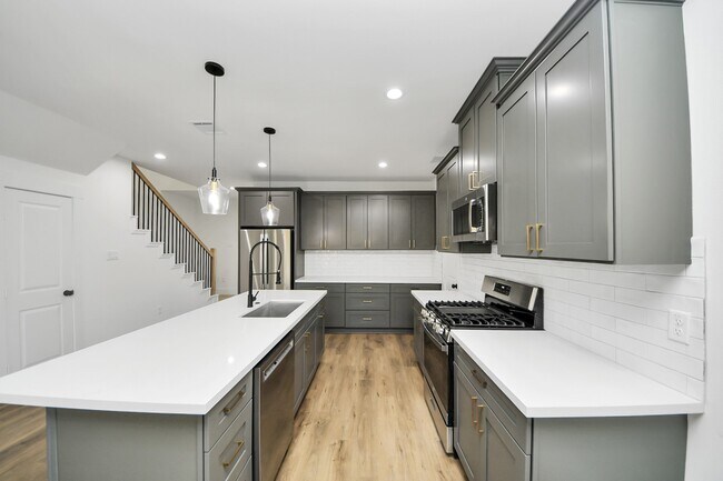 Building Photo - 5531 Nielan St