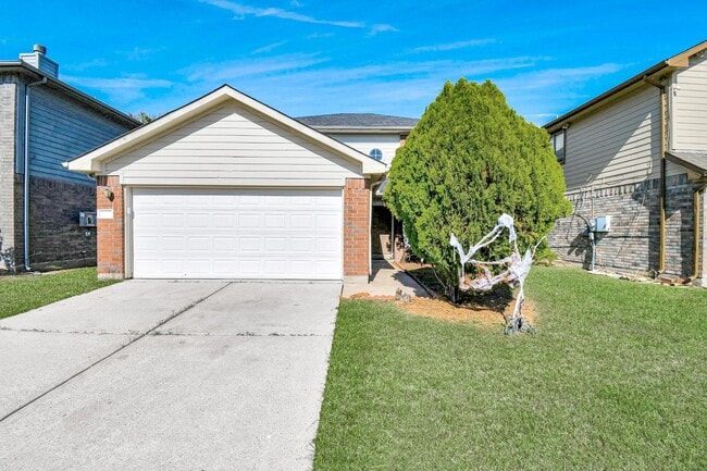 Photo - 8914 Pecan Pl Dr