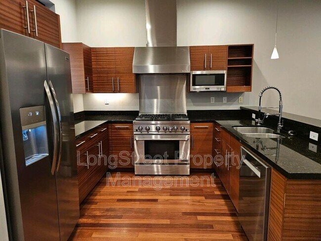 Photo - 2176 NW 16th Ave