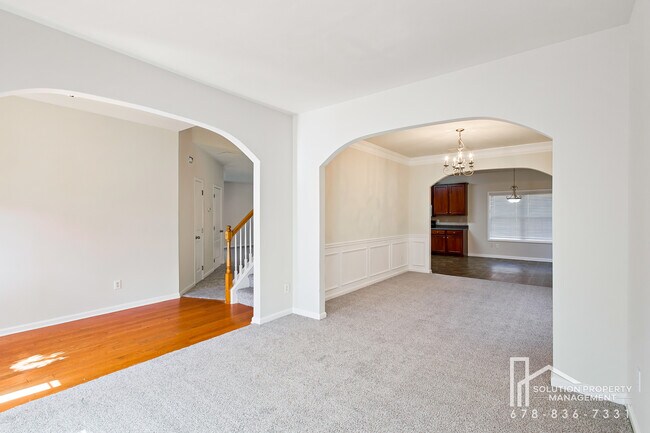 Photo - 34 Persian Ivy Way