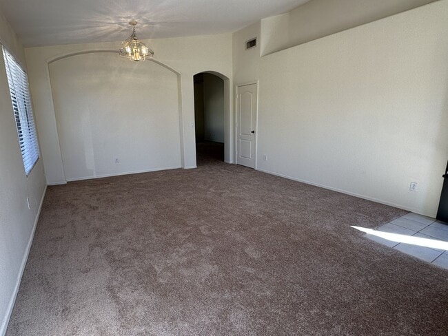 Photo - CHARMING SINGLE LEVEL 4 BEDROOM HOME ON A ...
