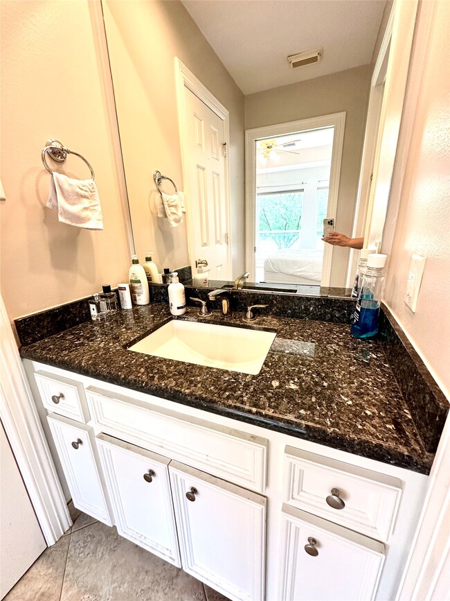 Photo - 3311 Oakland Dr