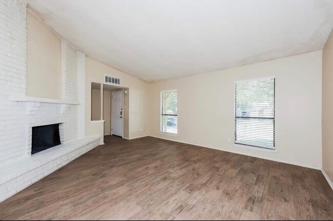656 Priscilla Ln