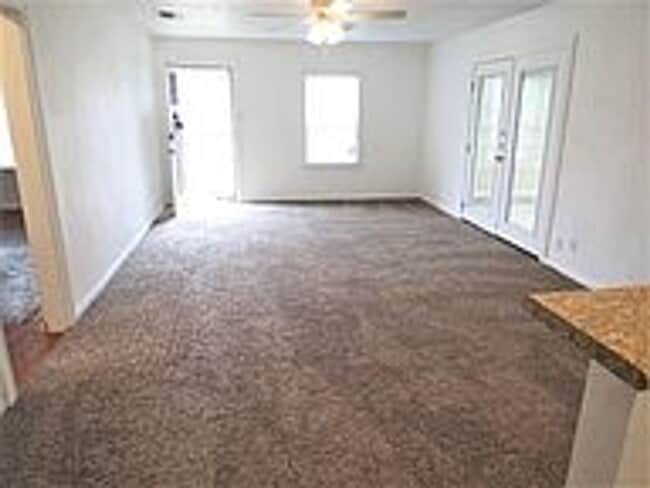 Photo - AUG 2026 MOVE IN! UPDATED 2/2 HOUSE IN BRYAN