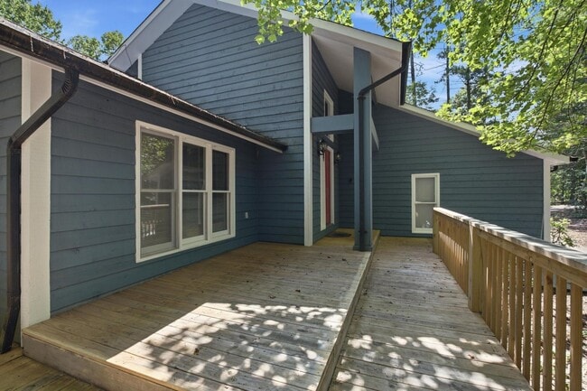Building Photo - 2726 Pheasant Run St