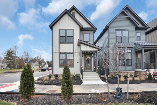 Building Photo - 105 Encore Park Bend