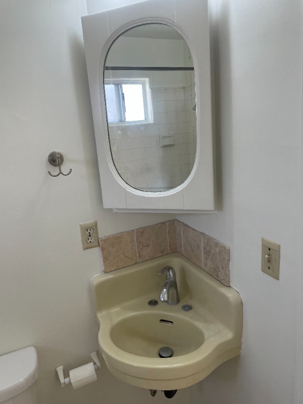 Photo - 1521 Marine Ave Unidad B