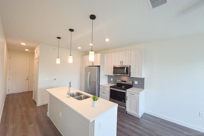 Building Photo - 4900 W 29th Ave Unit 310 Rental