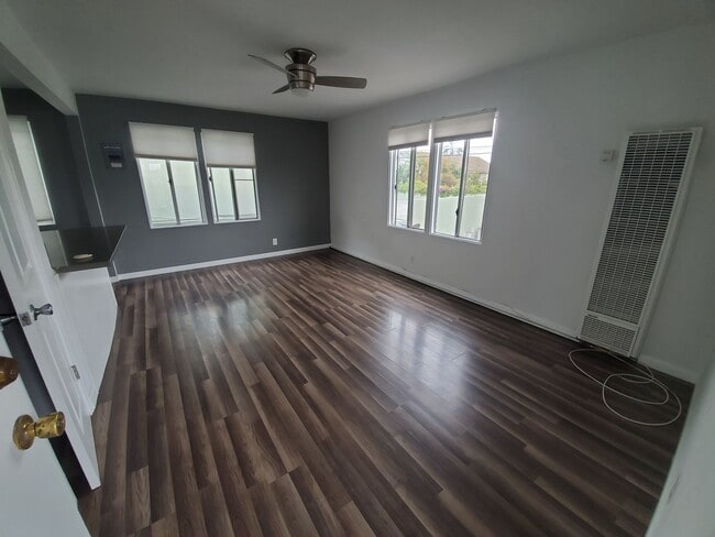 Building Photo - 1743 S La Brea Ave Unit 5