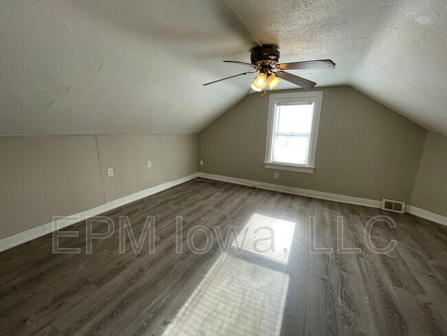 Photo - 109 Summit Ave