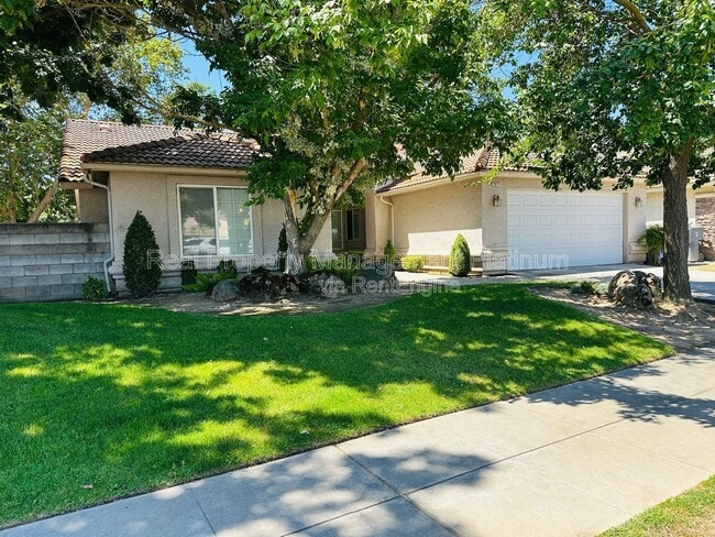 Photo - 2012 Riverview Dr